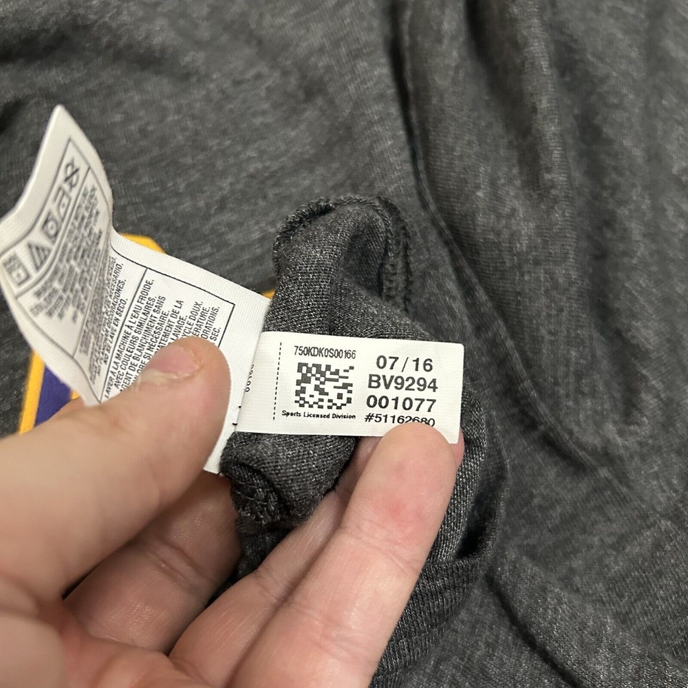 Los Angeles Lakers Shirt Mens‎ Small Gray NBA Basketball Short Sleeve Adidas - Picture 7 of 10